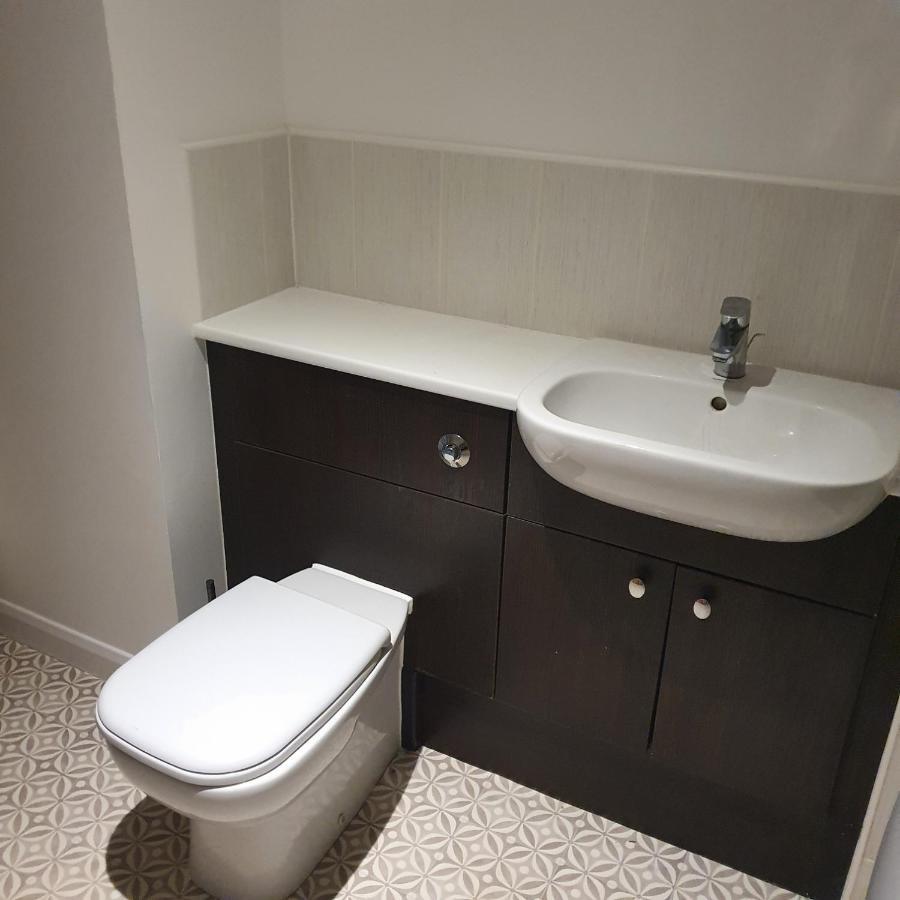 2-Bedroom Back Hilton Area Apartment - Ground Floor, Aberdeen City Center Exteriör bild