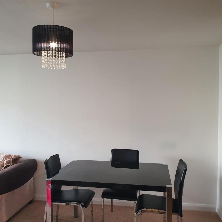 2-Bedroom Back Hilton Area Apartment - Ground Floor, Aberdeen City Center Exteriör bild