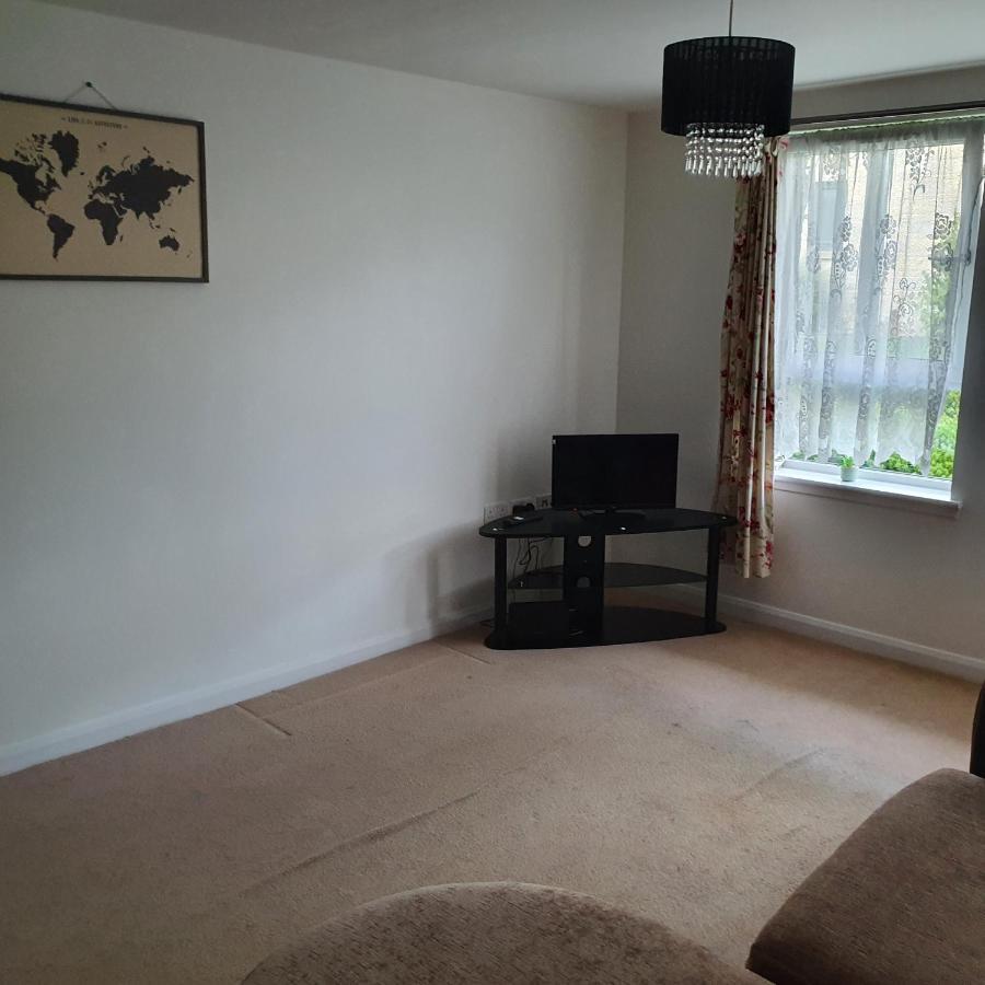 2-Bedroom Back Hilton Area Apartment - Ground Floor, Aberdeen City Center Exteriör bild